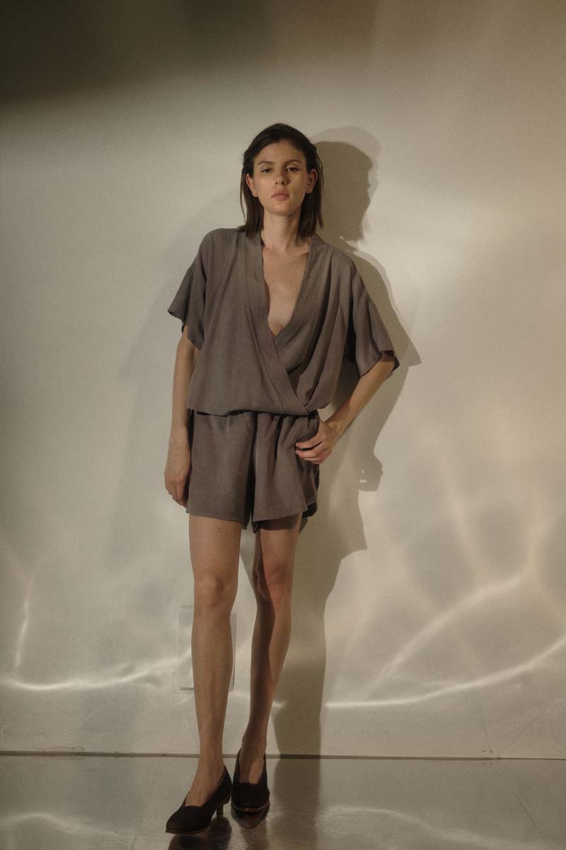 BLUSA PJ GRIS PIEDRA
