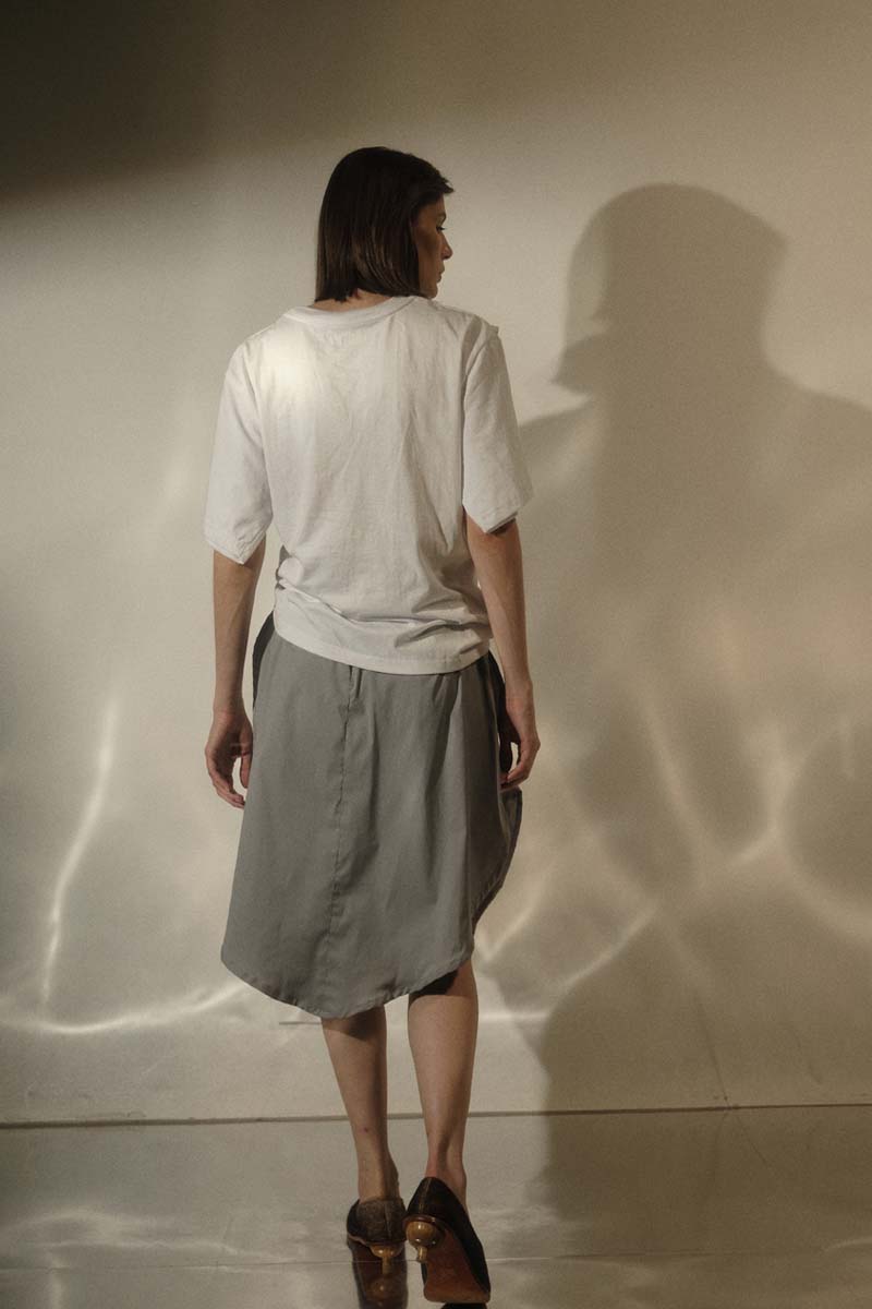 SHORT/  FALDA ÓVALO - GRIS CLARO