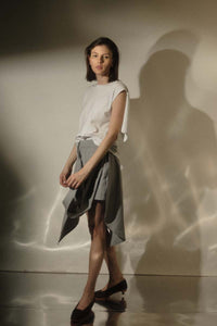 SHORT/  FALDA ÓVALO - GRIS CLARO