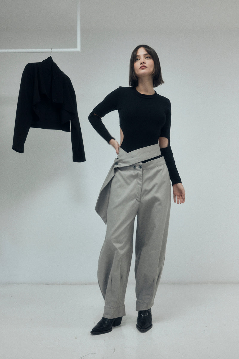 PANTALÓN  CINTURON GRIS PERLA