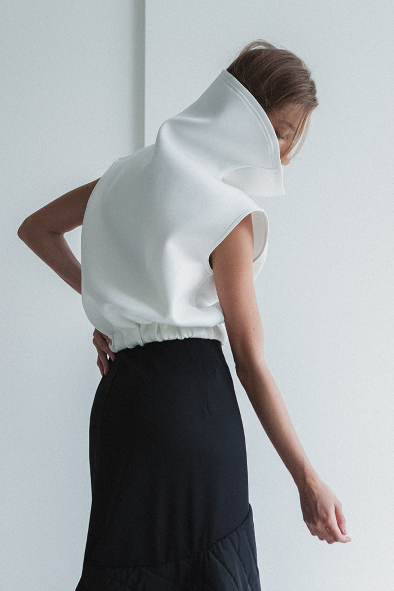 BLUSA BLANCA CUELLO TAMBOR