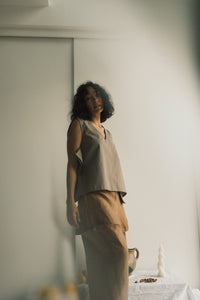 BLUSA PESTAÑAS - GRIS