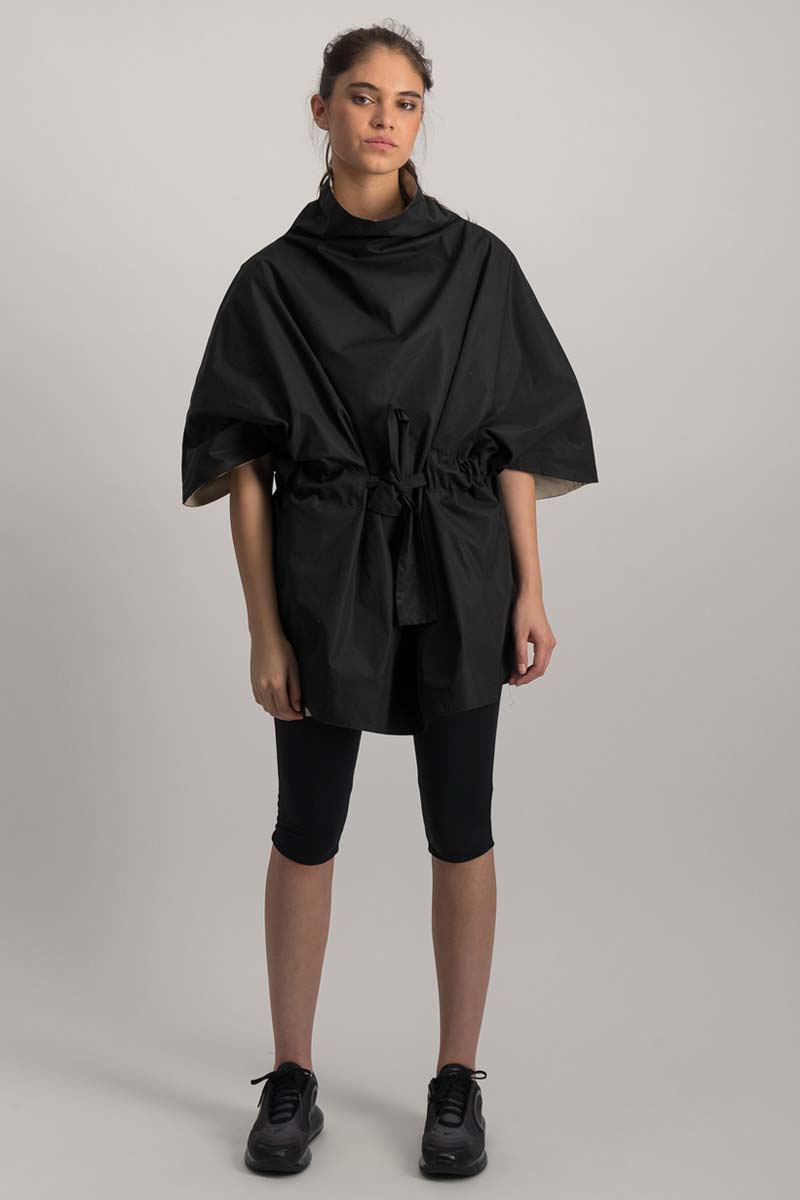 Poncho asimétrico negro