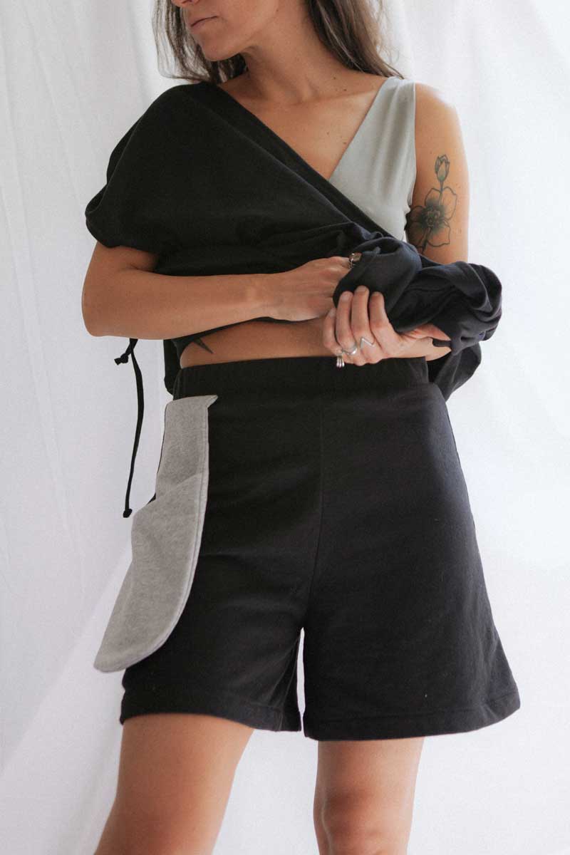 SHORTS ASIMÉTRICOS NEGROS