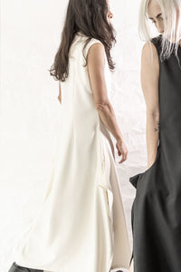VESTIDO ESCUADRA HUESO